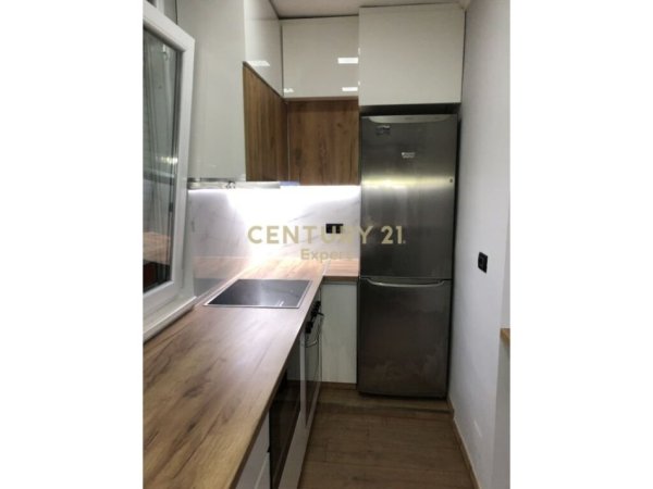 Tirane, jepet me qera apartament 1+1+Aneks+Ballkon Kati 2, 68 m² 630 € (Myslym Shyri)