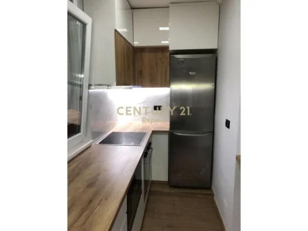 Tirane, jepet me qera apartament 1+1+Aneks+Ballkon Kati 2, 68 m² 630 € (Myslym Shyri)