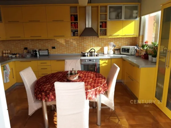Tirane, shes apartament+verande | Penthouse 4+1+Aneks+Ballkon Kati 7, 340 m² 430.000 € (Itfan Tomini)