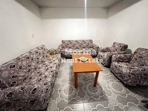 Tirane, jepet me qera apartament 2+1 Kati 1, 85 m² 320 € (Yzberisht)