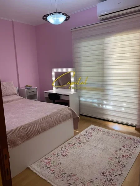Tirane, jepet me qera apartament 2+1 Kati 8, 70 m² 850 € (QENDER)