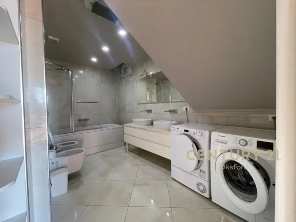 Tirane, jepet me qera Vile 2 Katshe Kati 2, 584 m² 3.150 € (Teg)