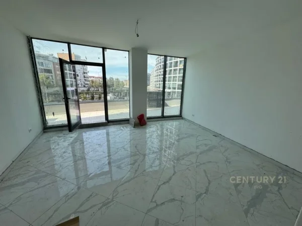 Tirane, jepet me qera apartament 1+1+Aneks+Ballkon Kati 2, 60 m² 1.000 € (Lake view)