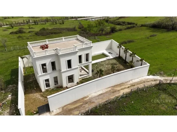 Tirane, shes Vile 2 Katshe Kati 2, 914 m² 680.000 € (MJULL BATHORE)