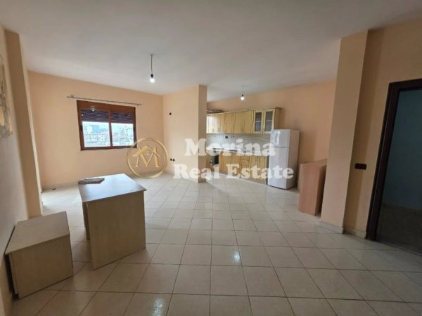 Tirane, shitet apartament 1+1+Ballkon Kati 4, 74 m² 105.000 € (Bulevardi i Ri)