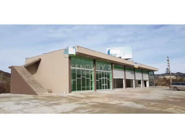 Tirane, shes ambjent biznesi , 2.626 m² 550.000 € (AUTOSTRADA TIRANE-DURRES)