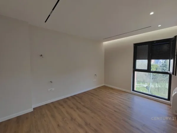 Tirane, shes apartament 2+1+Aneks+Ballkon Kati 2, 95 m² 240.000 € (Kodra e Diellit)