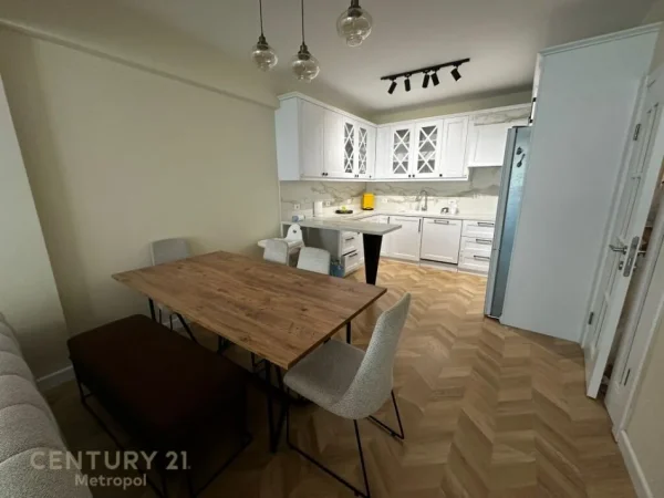 Tirane, shes apartament 3+1+Aneks+Ballkon Kati 3, 148 m² 355.000 € (Kodra e Diellit 2)