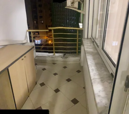 Tirane, jepet me qera zyre Kati 5, 110 m² 1.300 € (BLLOKU)