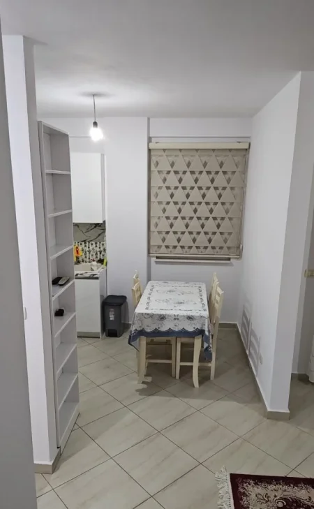 Tirane, jepet me qera apartament 1+1 Kati 2, 65 m² 400 € (ASTIR)