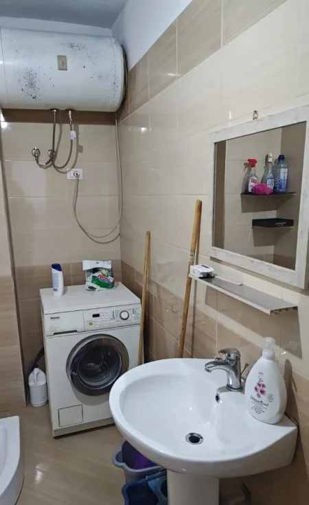 Tirane, jepet me qera apartament 1+1 Kati 2, 65 m² 400 € (ASTIR)