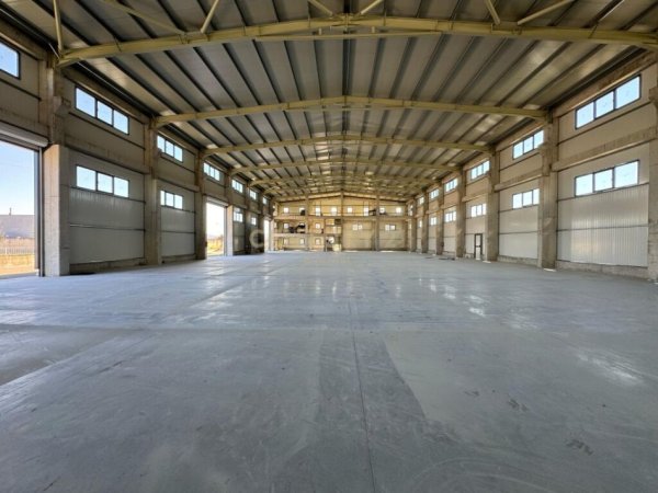 Tirane, shes ambjent biznesi Kati 0, 2.500 m² 1.500.000 € (CITY PARK)