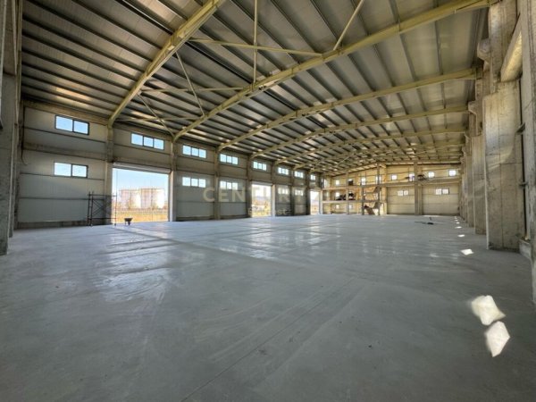 Tirane, shes ambjent biznesi Kati 0, 2.500 m² 1.500.000 € (CITY PARK)