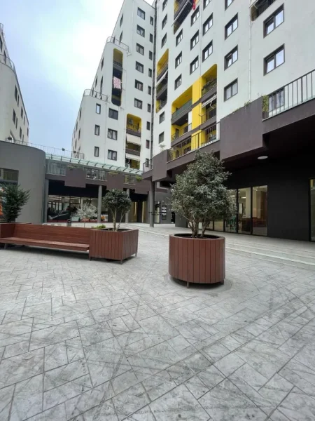 Tirane, jepet me qera ambjent biznesi Kati 0, 500 m² 4.000 € (YZBERISHT)