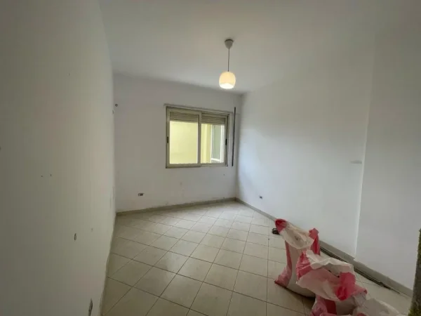 Tirane, shitet apartament 2+1+Ballkon Kati 11, 89 m² 174.000 € 