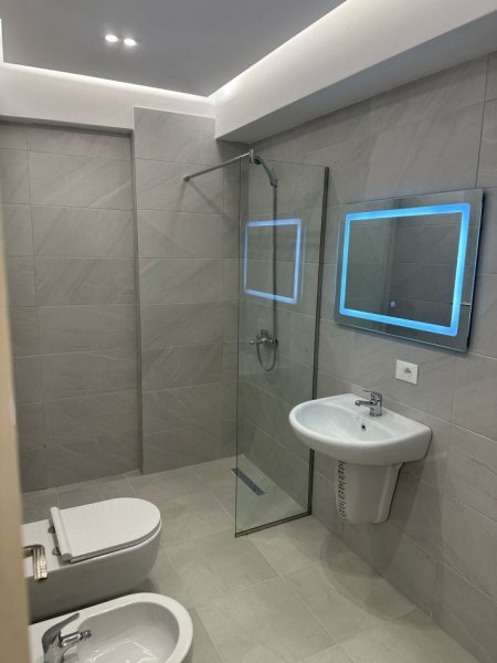 Tirane, shitet apartament 1+1 Kati 4, 65 m² 130.000 € (Kodra Diellit)