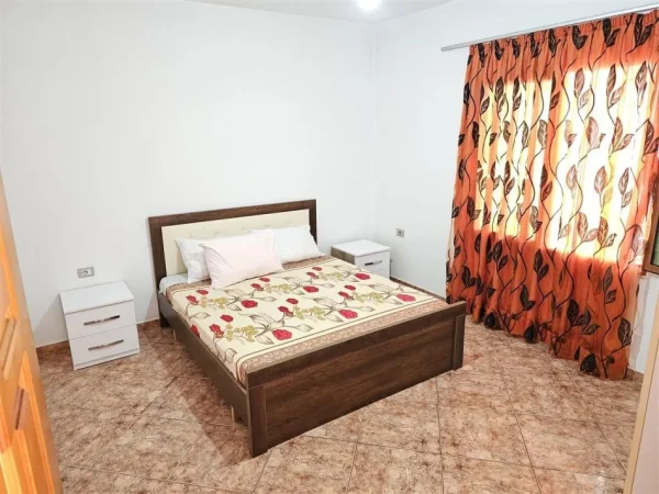 Tirane, jepet me qera apartament 2+1 Kati 1, 97 m² 400 € (Don Bosko)