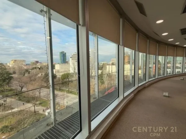 Tirane, jepet me qera zyre Kati 6, 658 m² 13.000 € (ETC)