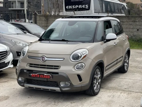 Tirane, shes makine FIAT 500 L Benzin, bezhë automatik Klima 128.000 km 7.500 €