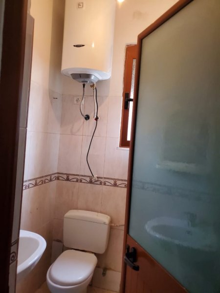 Tirane, jepet me qera apartament 1+1 Kati 2, 65 m² 450 € (Selite)