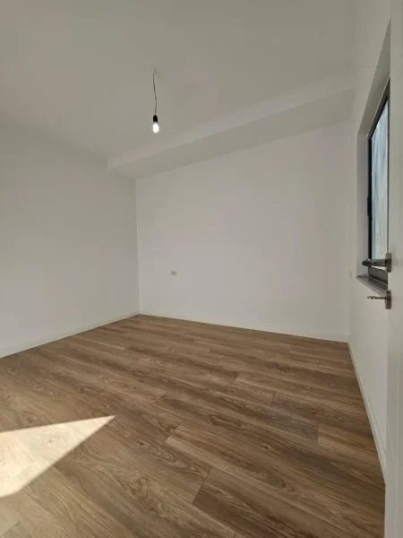 Tirane, shitet apartament 1+1 Kati 2, 47 m² 108.000 € (21 Dhjetori)