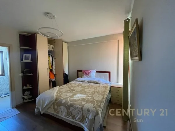 Tirane, shes apartament 3+1+2+VERANDE , 121 m² 300.000 € (Kopshti Botanik Zoologjik)