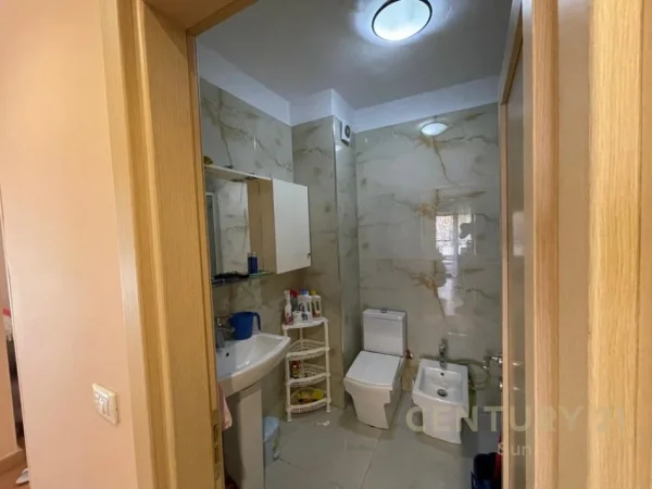 Tirane, shes apartament 3+1+2+VERANDE , 121 m² 300.000 € (Kopshti Botanik Zoologjik)