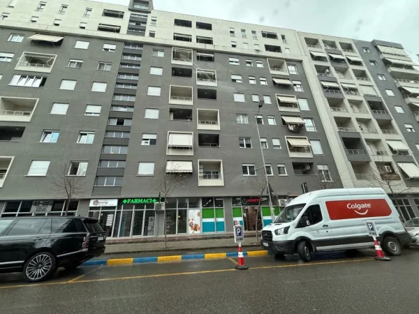 Tirane, shitet apartament 2+1+Ballkon Kati 5, 101 m² 290.000 € (Komuna e Parisit)