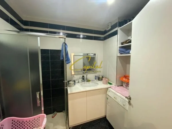 Tirane, jepet me qera apartament 1+1 Kati 5, 64 m² 600 € (ZOGU I ZI)