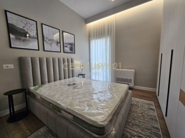 Tirane, jepet me qera apartament 3+1+Aneks+Ballkon Kati 1, 140 m² 1.500 € (KOPSHTI BOTANIK)