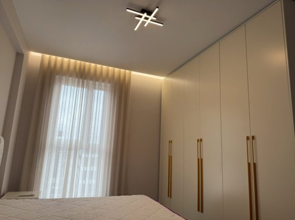 Tirane, jepet me qera apartament 2+1+Aneks+Ballkon Kati 8, 103 m² 850 € (Don bosko)