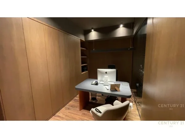Tirane, jap me qera zyre , 107 m² 2.500 € (Rruga e Elbasanit)