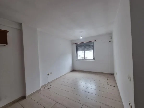 Tirane, shitet apartament 1+1+Aneks+Ballkon Kati 8, 64 m² 89.000 € (Misto Mame)