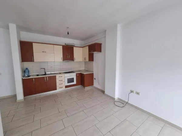 Tirane, shitet apartament 1+1+Aneks+Ballkon Kati 8, 64 m² 89.000 € (Misto Mame)