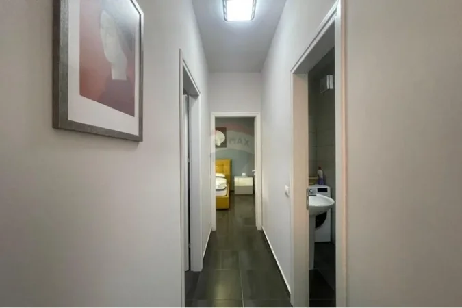 Tirane, jepet me qera apartament 2+1+Aneks+Ballkon Kati 11, 90 m² 900 € (Pazari Ri)