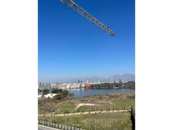 Tirane, shes apartament 2+1 , 129 m² 310.400 € (Liqeni i Thatë)