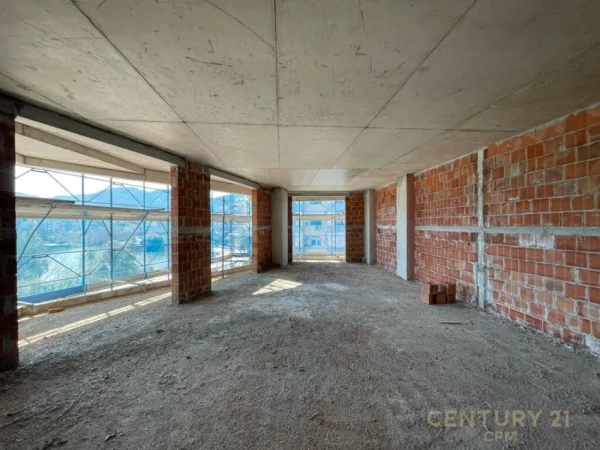 Tirane, shes apartament 2+1 , 129 m² 310.400 € (Liqeni i Thatë)