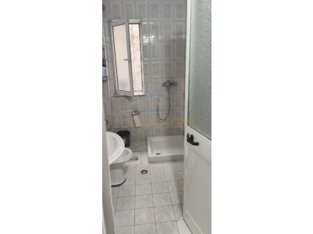 Tirane, shitet apartament 2+1 Kati 4, 70 m² 140.000 € (Brryli AREA41214)