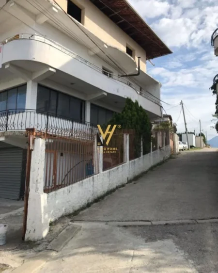 Tirane, shitet ambjent biznesi Kati 0, 1.500 m² 1.500.000 € (KAMEZ)