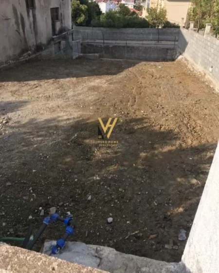 Tirane, shitet ambjent biznesi Kati 0, 1.500 m² 1.500.000 € (KAMEZ)