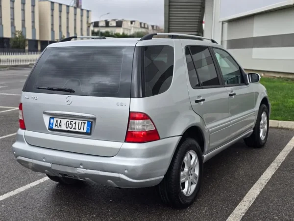 Tirane, shitet SUV | Fuoristrad | Xhip Mercedes-Benz ML 270 Nafte, gri metalizato automatik Kondicioner 300.000 km 4.700 €