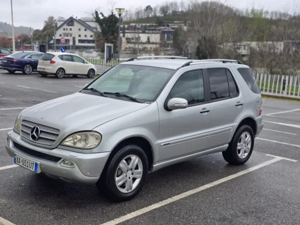 Tirane, shitet SUV | Fuoristrad | Xhip Mercedes-Benz ML 270 Nafte, gri metalizato automatik Kondicioner 300.000 km 4.700 €