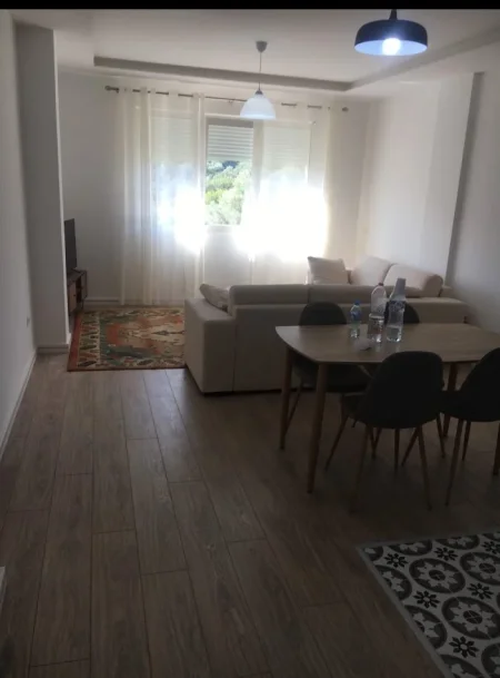 Tirane, shitet apartament 1+1 Kati 4, 72 m² 142.000 € (KOPSHTI ZOOLOGJIK,RRUGA KROIT,KOMPLEKSI MATEO.)