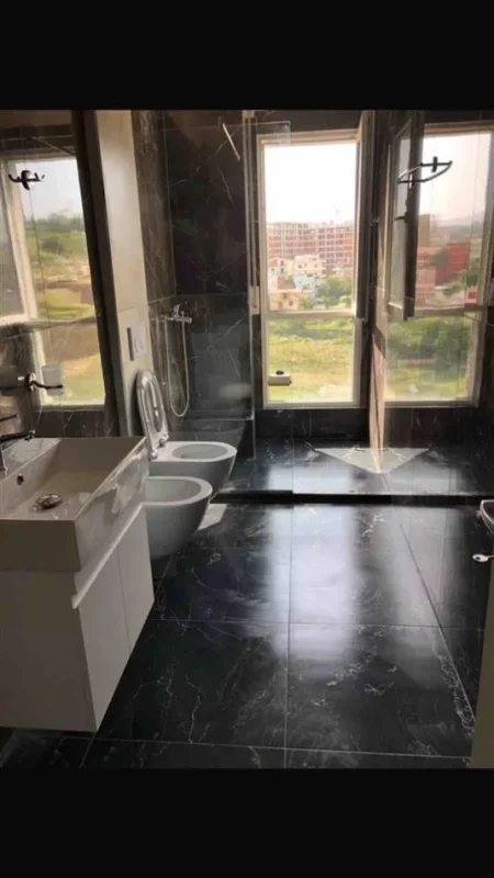 Tirane, jepet me qera apartament 2+1+Aneks+Ballkon Kati 7, 105 m² 500 € (ALI DEMI)