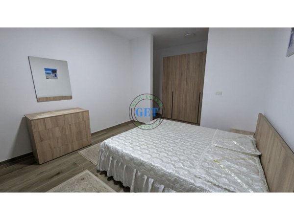 Durres, jepet me qera apartament 2+1+Ballkon Kati 2, 80 m² 400 € (Stacioni Trenit, Durrës.)