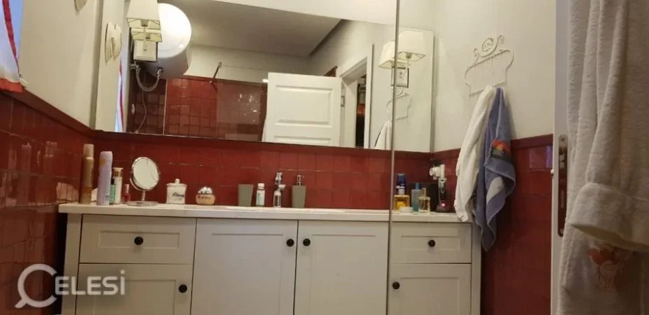 Tirane, jepet me qera apartament 3+1+Ballkon Kati 3, 133 m² 1.200 € (REZIDENCA KODRA E DIELLIT 2)