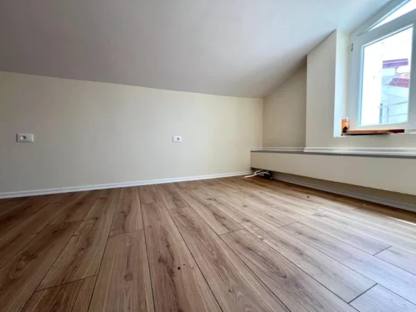 Tirane, shitet apartament duplex 3+1+Aneks+Ballkon Kati 4, 150 m² 190.000 € (Rruga Sotir Caci Fresk)