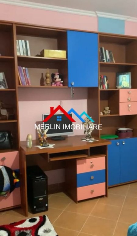 Tirane, jepet me qera apartament duplex 3+1+Ballkon Kati 3, 120 m² 700 € (Rruga Gjin Gjergji,SELITE)