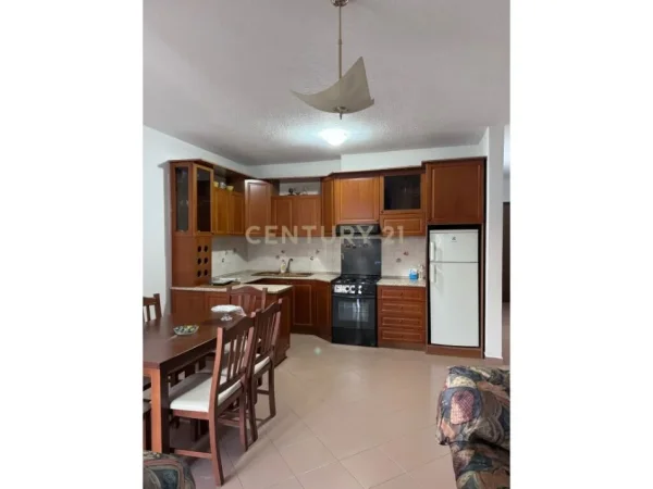 Tirane, jepet me qera apartament 2+1+Aneks+Ballkon Kati 7, 102 m² 900 € (Neom109952)