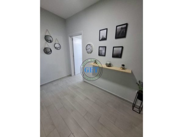 Durres, jepet me qera apartament 1+1+Ballkon Kati 2, 2 m² 70 € (Vollga, Durrës)